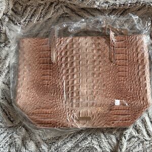 NWT Crocodile Embossed handbag with straps